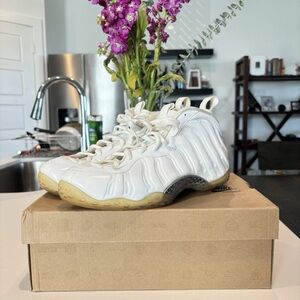 Size 10.5 - Nike Air Foamposite One White-Out
